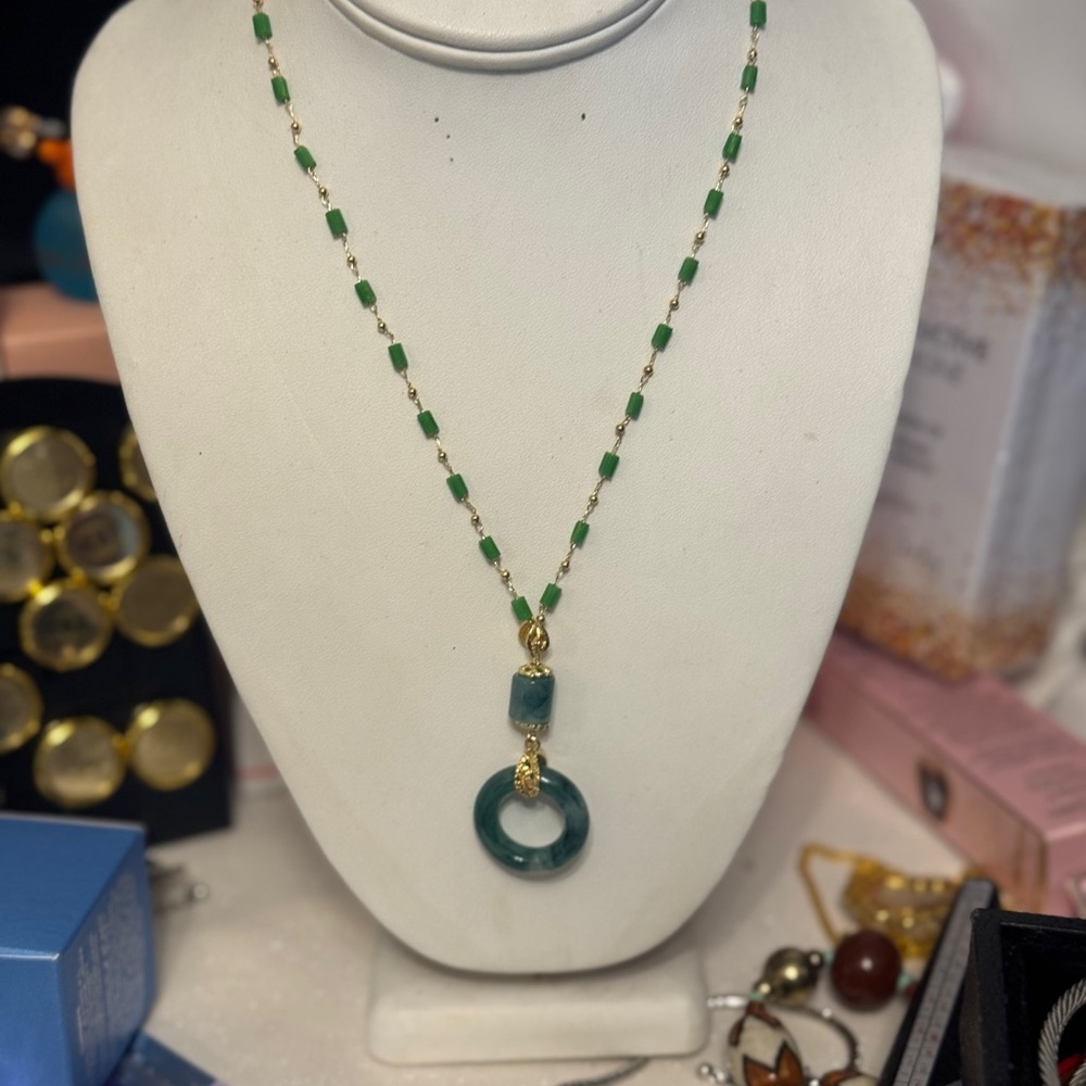 Gold Shell Pendant Necklace